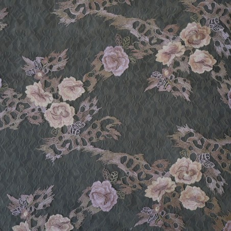 Кружево с вышивкой