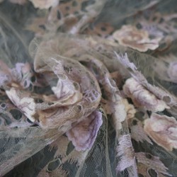 Кружево с вышивкой