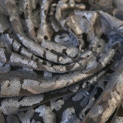 Вышивка пайетками на сетке