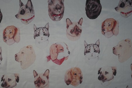 Шелк 100% с принтом кошки и собаки ,матовая,тонкая ткань