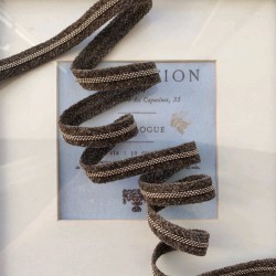 Тесьма бархатистая с цепочками- шариками шоколадного цвета