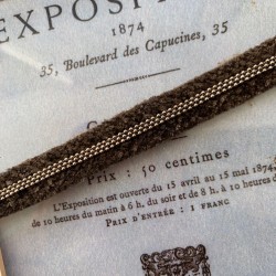 Тесьма бархатистая с цепочками- шариками шоколадного цвета