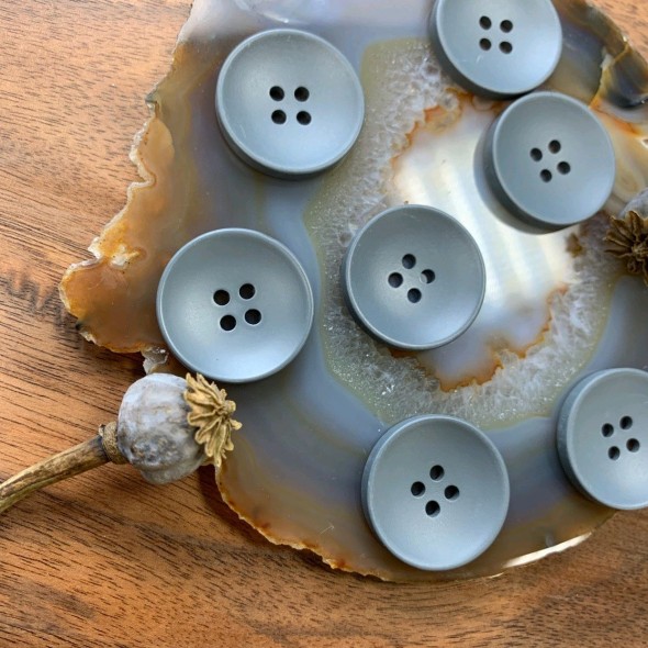 Пуговицы пальтово-костюмные матовые классические