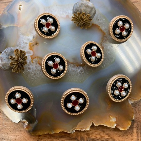 Пуговицы золотистые металлические с черной эмалью и жемчужинами