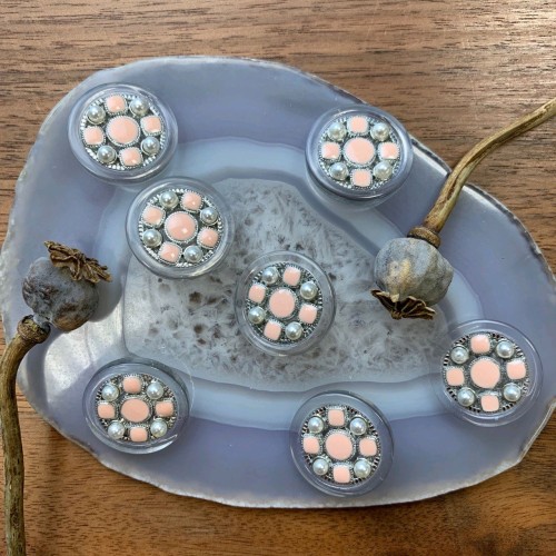 Пуговицы прозрачные с нежно- розовыми вставками 2