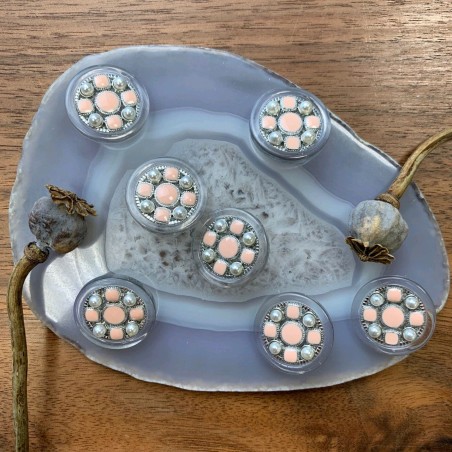 Пуговицы прозрачные с нежно- розовыми вставками