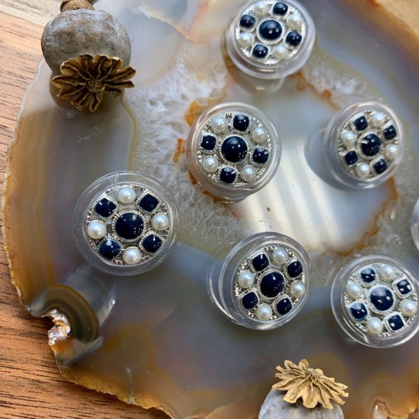 Пуговицы прозрачные с тёмно-синими вставками