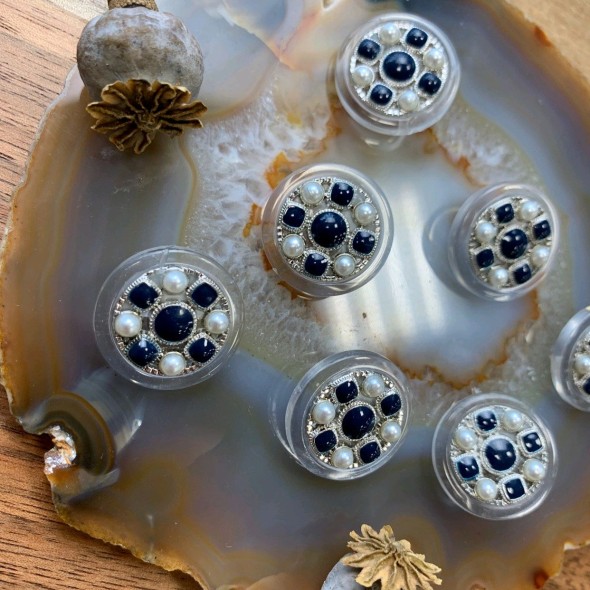 Пуговицы прозрачные с тёмно-синими вставками