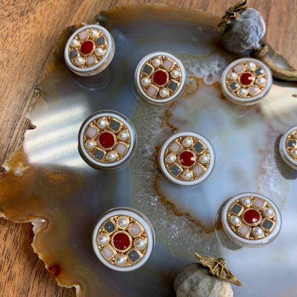 Пуговицы прозрачные с цветными вставками