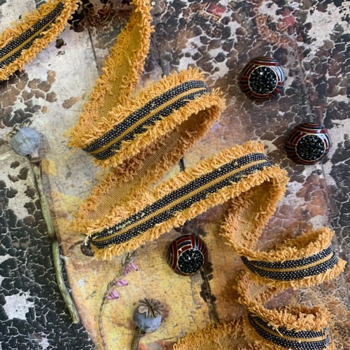 Тесьма репсовая с бахромой и цепочками