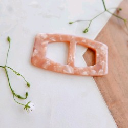 Пряжка пластиковая для декорирования одежды