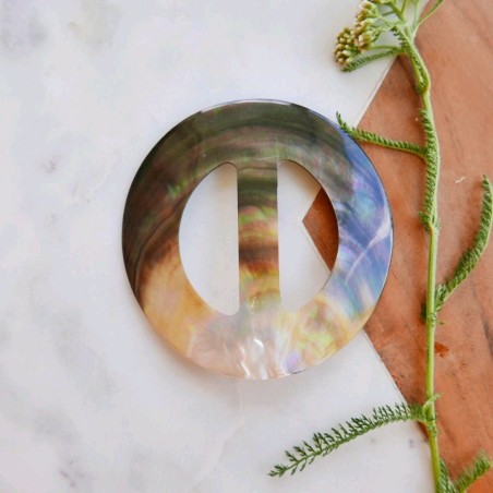 Пряжка перламутровая для декорирования одежды