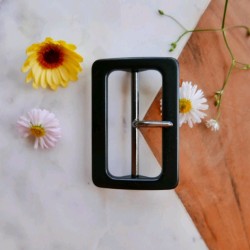 Пряжка пластиковая для декорирования одежды