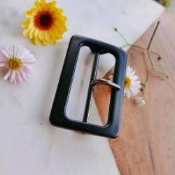 Пряжка пластиковая для декорирования одежды