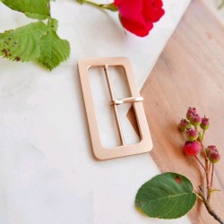 Пряжка металлическая золотистая матовая