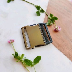 Пряжка комбинированная для одежды и сумок