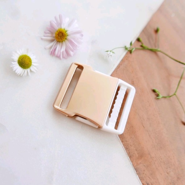 Пряжка для пояса комбинированная