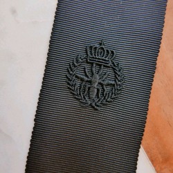 Декоративный элемент для одежды с вышивкой