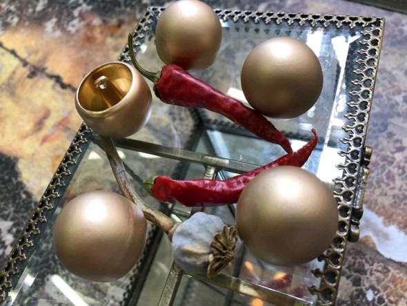 Пуговицы золотистые матовые