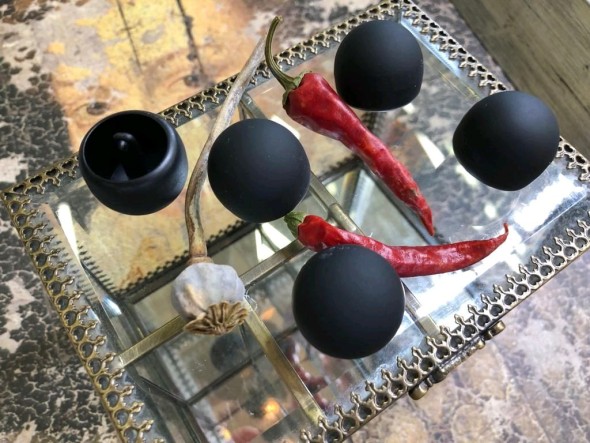 Пуговицы черные матовые