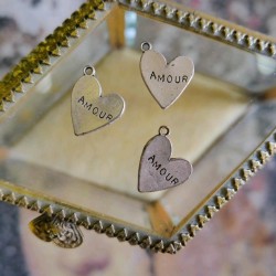 Пришивной элемент сердечко