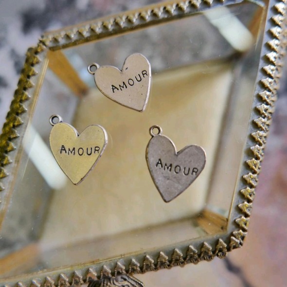 Пришивной элемент сердечко