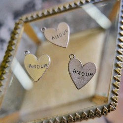 Пришивной элемент сердечко