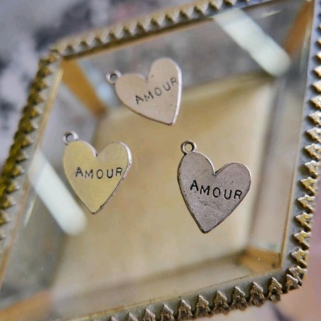 Пришивной элемент сердечко