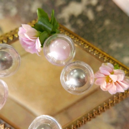 Пуговицы из прозрачного пластика с цветными вставками