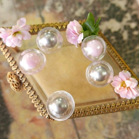 Пуговицы из прозрачного пластика с цветными вставками