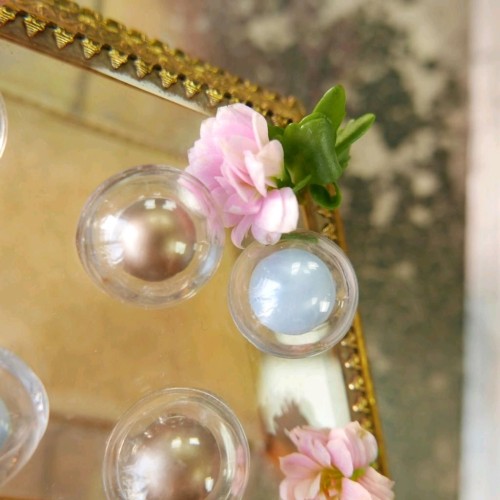 Пуговицы из прозрачного пластика с цветными вставками 2