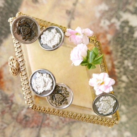 Пуговицы металлические с гербом