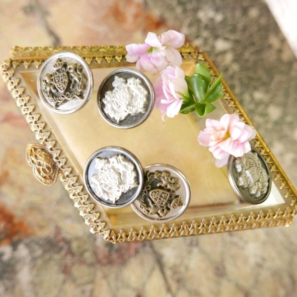 Пуговицы металлические с гербом