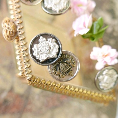 Пуговицы металлические с гербом