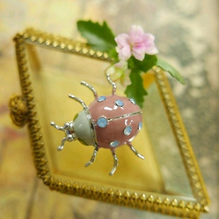 Брошь жук металл и эмаль