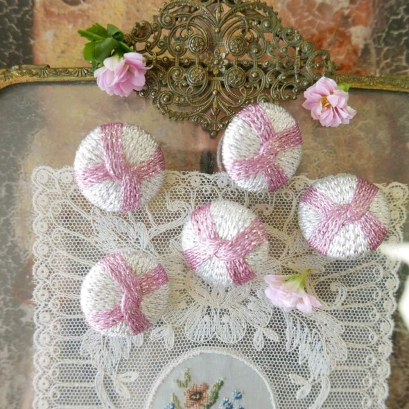 Пуговица оплетенные шнуром