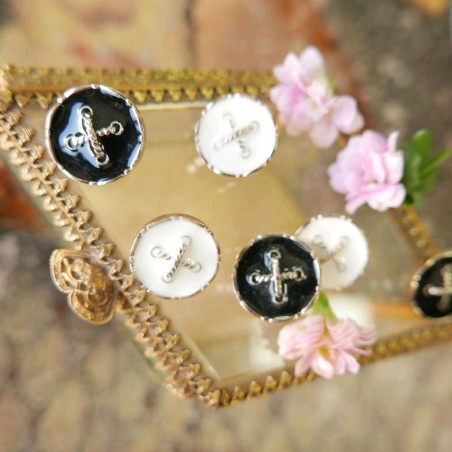 Пуговицы металлические с эмалью