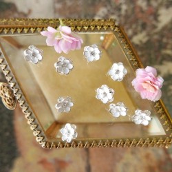 Пуговицы блузочная цветочки