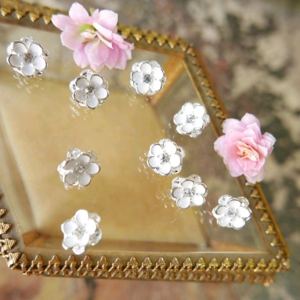 Пуговицы блузочная цветочки