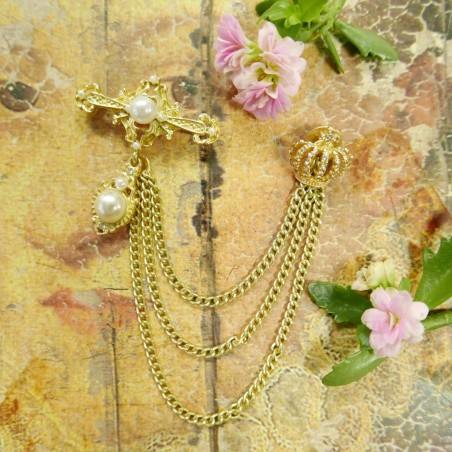 Декоративная брошь для одежды