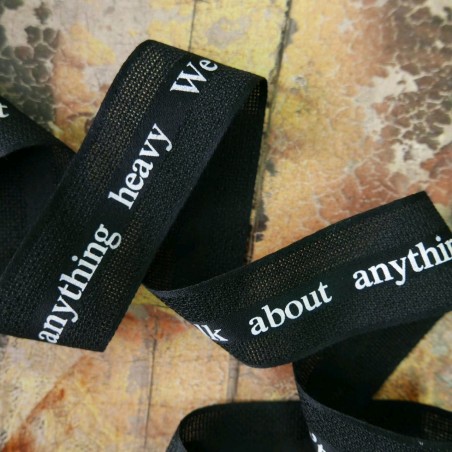 Материалы: Лента полупрозрачная с текстом