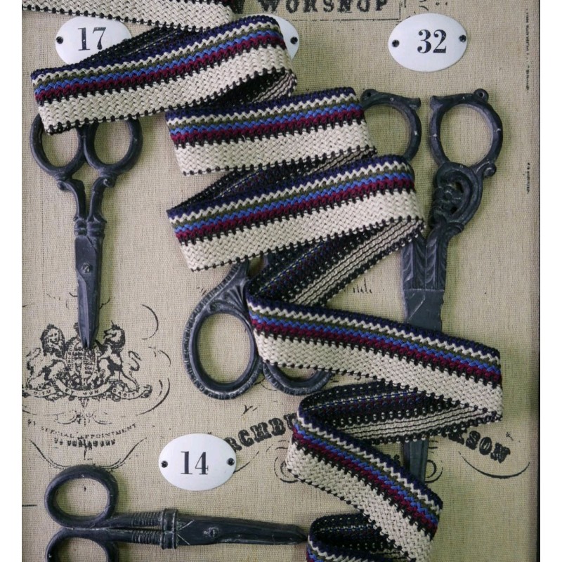 Тесьма плетеная бежевая с полосками