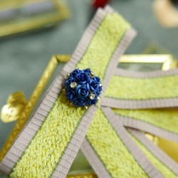 Брошь бант бежево-голубой с синим декором