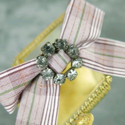 Брошь бант в клетку