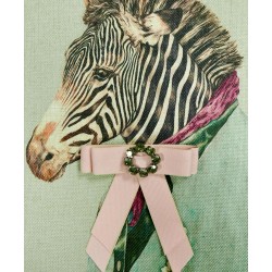 Брошь-бант из репсовой ленты с оригинальным украшением