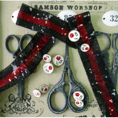 Тесьма с пайетками на сетке