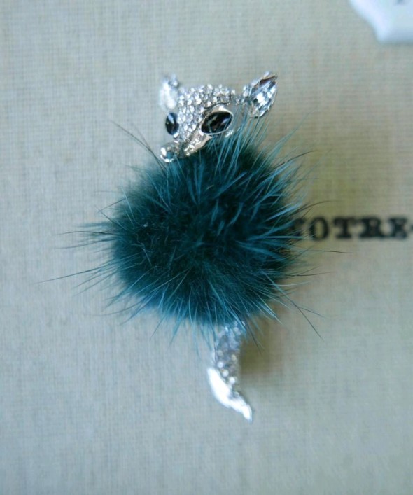 Брошь лисёнок металлическая с мехом норки