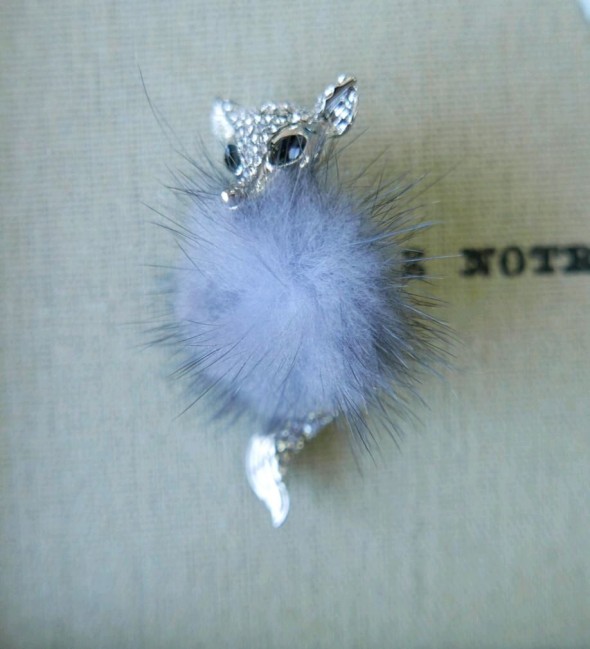 Брошь лисёнок металлическая с мехом норки