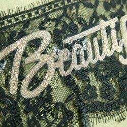 Кружевная нашивка