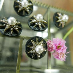 Пуговицы звёзды с жемчугом и стразами